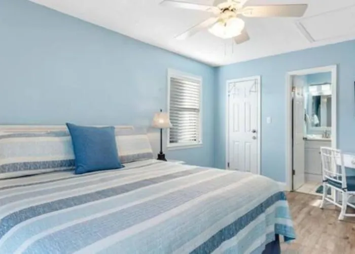 Dog Friendly 2 Bed Condo! Walk To Or Lagoon! * Gulf Shores