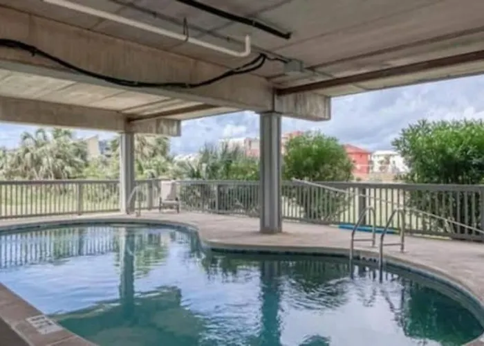Apartment Dog Friendly 2 Bed Condo! Walk To Or Lagoon!