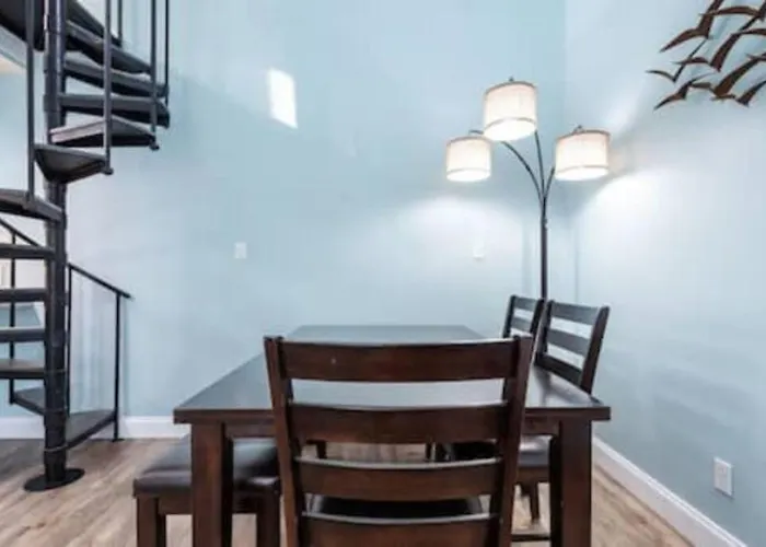 Dog Friendly 2 Bed Condo! Walk To Or Lagoon! Gulf Shores